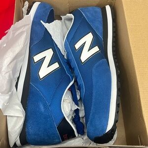 Men’s New Balance sneakers